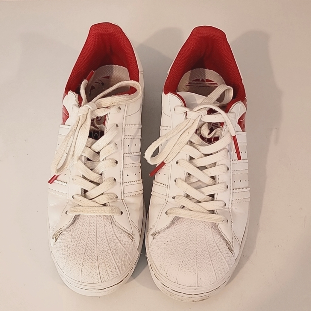 Men's Adidas Superstars size 8